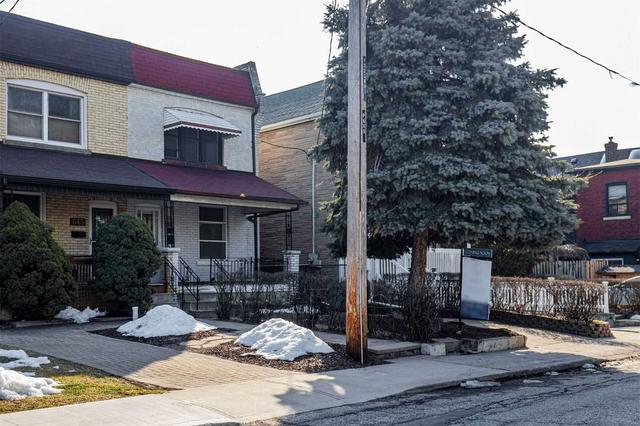 643 Beresford Ave, House semidetached with 3 bedrooms, 2 bathrooms and 1 parking in Toronto ON | Image 23