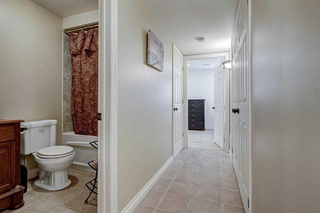 329 Lippincott St, House detached with 4 bedrooms, 4 bathrooms and 2 parking in Toronto ON | Image 31