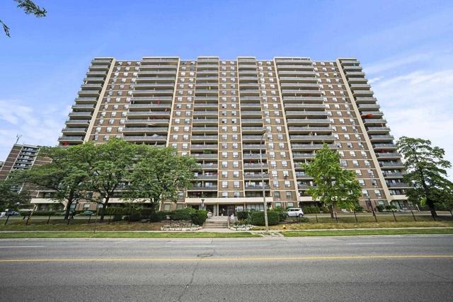 312 - 511 The West Mall Ave, Condo with 3 bedrooms, 2 bathrooms and 1 parking in Toronto ON | Card Image