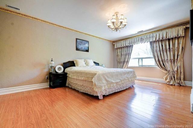 23 Bramble Dr, House detached with 4 bedrooms, 5 bathrooms and 4 parking in Toronto ON | Image 11