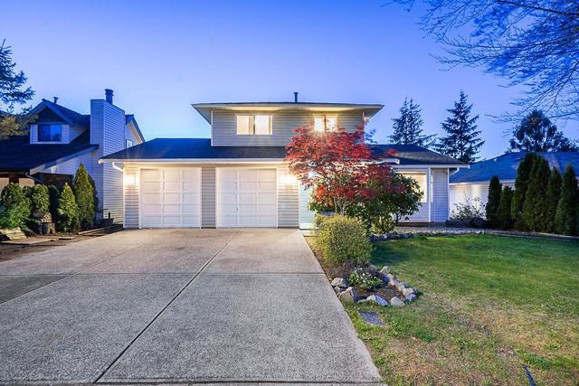 35823 Eaglecrest Drive, House detached with 5 bedrooms, 4 bathrooms and 6 parking in Abbotsford BC | Image 2