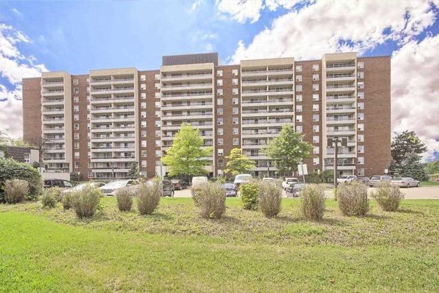1003 - 25 Four Winds Dr, Condo with 3 bedrooms, 2 bathrooms and 1 parking in Toronto ON | Image 1