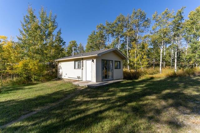 263045 Range Road 60, House detached with 5 bedrooms, 2 bathrooms and null parking in Rocky View County AB | Image 41