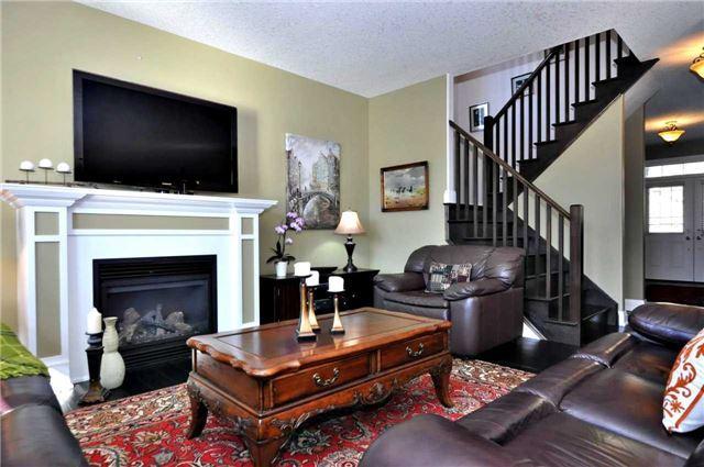 1060 Nantyr Dr, House detached with 4 bedrooms, 3 bathrooms and 2 parking in Innisfil ON | Image 4
