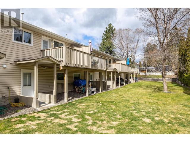 2729 Riffington Place, House attached with 2 bedrooms, 1 bathrooms and 2 parking in West Kelowna BC | Image 24