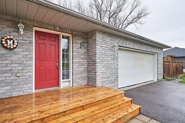 2379 Division St N, House detached with 3 bedrooms, 3 bathrooms and 10 parking in Hamilton TP ON | Image 36