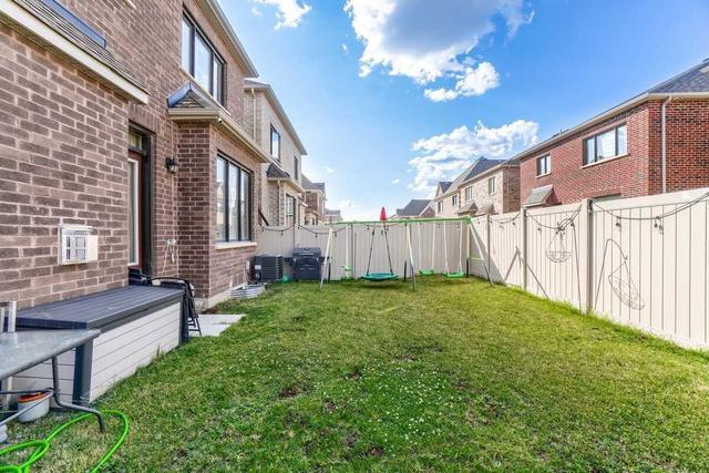 1303 Hamman Way, House detached with 4 bedrooms, 5 bathrooms and 4 parking in Milton ON | Image 32