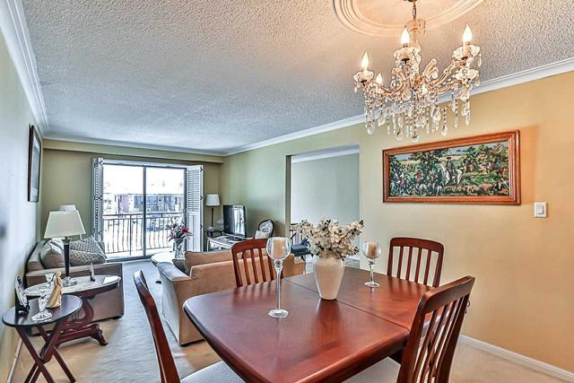 toronto - 50 Kirknewton Rd, House detached with 3 bedrooms, 2 bathrooms and 3 parking in Toronto ON | Image 6
