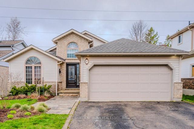 27 Pacific Pl, House detached with 2 bedrooms, 3 bathrooms and 4 parking in Guelph ON | Image 1