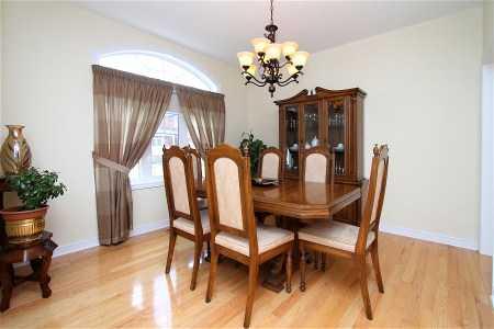 3 Grover Rd, House detached with 4 bedrooms, 4 bathrooms and 4 parking in Brampton ON | Image 3