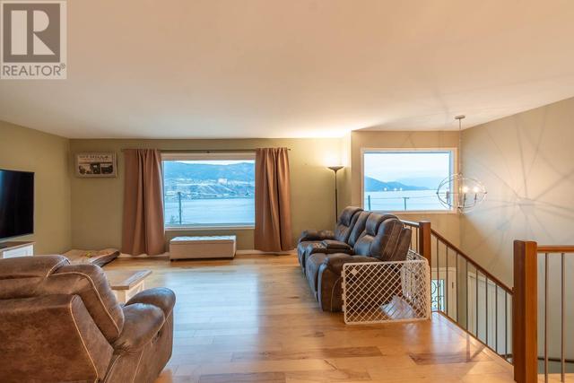 7715 Tronson Road, House detached with 5 bedrooms, 3 bathrooms and 6 parking in Vernon BC | Image 15