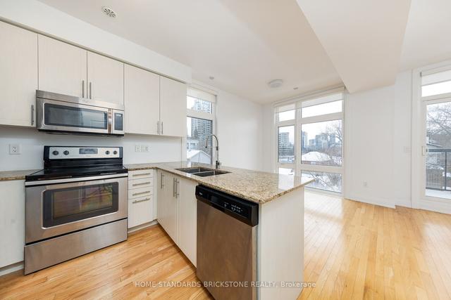 10 - 11 Eldora Ave, Townhouse with 2 bedrooms, 2 bathrooms and 1 parking in Toronto ON | Image 30