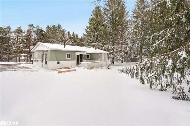 13 Cherrywood Lane, House detached with 2 bedrooms, 1 bathrooms and 2 parking in Innisfil ON | Image 7