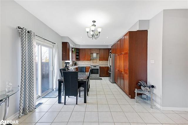 1244 Mcmullen Crescent, House detached with 6 bedrooms, 3 bathrooms and 4 parking in Milton ON | Image 2