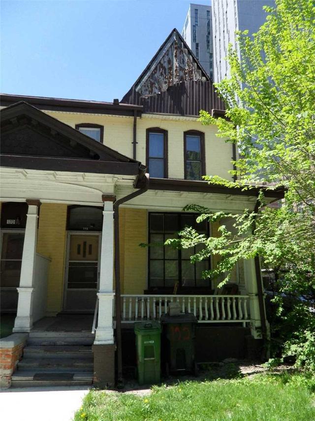 172 Huron St, House semidetached with 3 bedrooms, 2 bathrooms and 0 parking in Toronto ON | Image 1