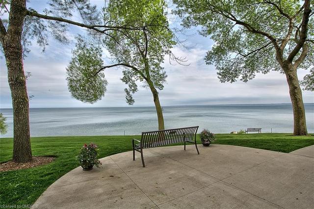202 - 5250 Lakeshore Road, House attached with 3 bedrooms, 2 bathrooms and 1 parking in Burlington ON | Image 23