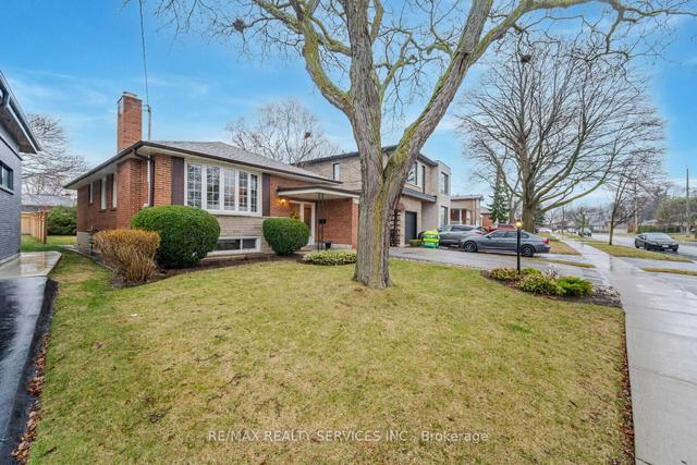 12 Archerhill Dr, House detached with 3 bedrooms, 2 bathrooms and 3 parking in Toronto ON | Image 16