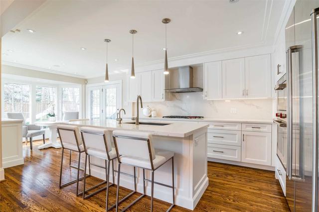 2323 Bennington Gate, House detached with 4 bedrooms, 4 bathrooms and 6 parking in Oakville ON | Image 3