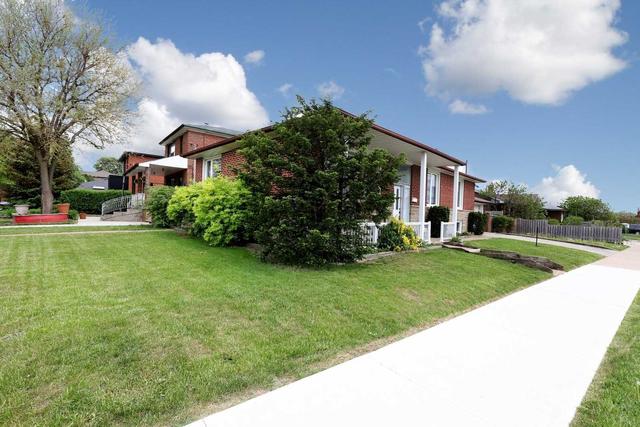 1 Stella St, House detached with 3 bedrooms, 2 bathrooms and 3.5 parking in Toronto ON | Image 33