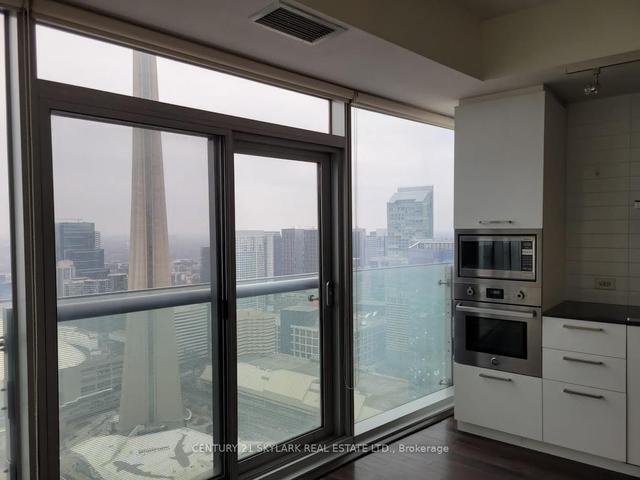 5106 - 12 York St, Condo with 1 bedrooms, 1 bathrooms and 0 parking in Toronto ON | Image 8