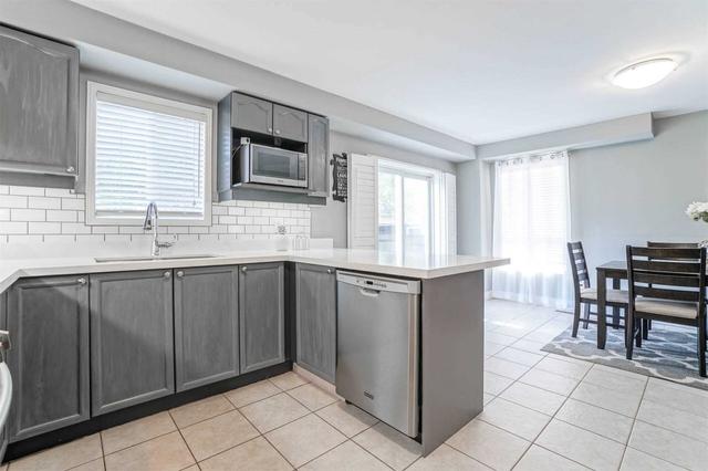 85 Viceroy Cres, House attached with 4 bedrooms, 4 bathrooms and 3 parking in Brampton ON | Image 8