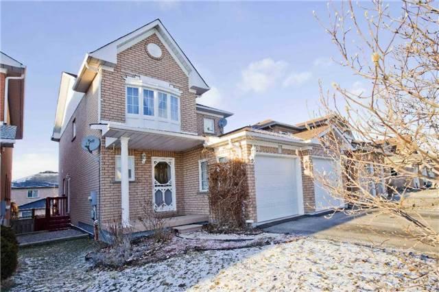 809 Stonehaven Ave, House detached with 4 bedrooms, 3 bathrooms and 4 parking in Newmarket ON | Image 2