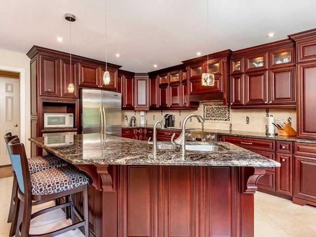 34 Deanewood Cres, House detached with 4 bedrooms, 4 bathrooms and 4 parking in Toronto ON | Image 6