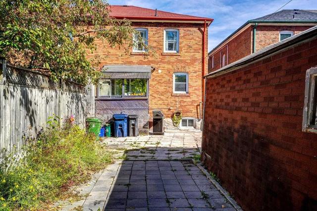 960 Pape Ave, House semidetached with 3 bedrooms, 2 bathrooms and 4 parking in Toronto ON | Image 32