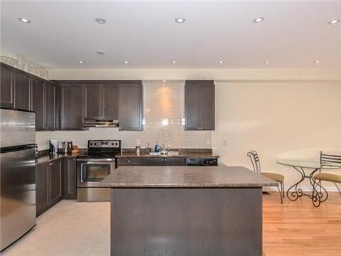 th10 - 8777 Dufferin St, House attached with 3 bedrooms, 3 bathrooms and 2 parking in Vaughan ON | Image 7