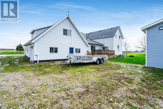 18332 Erieau Road, House detached with 4 bedrooms, 2 bathrooms and null parking in Chatham Kent ON | Image 39