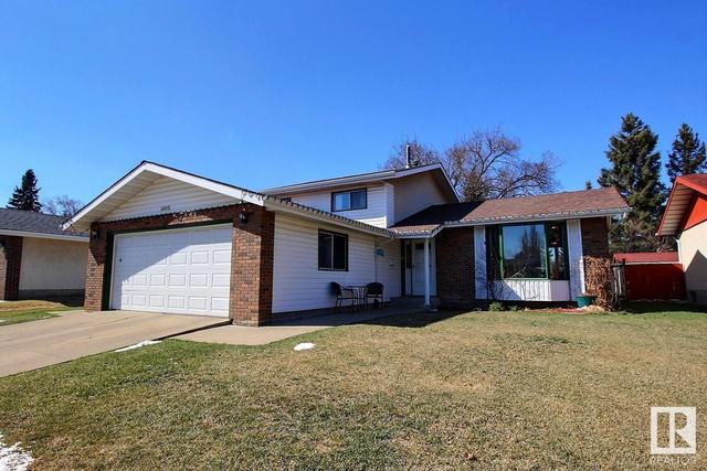 10862 33a Av Nw, House detached with 4 bedrooms, 1 bathrooms and null parking in Edmonton AB | Image 1