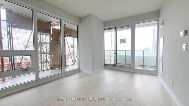 1903 - 2221 Yonge St, Condo with 2 bedrooms, 2 bathrooms and 1 parking in Toronto ON | Image 11