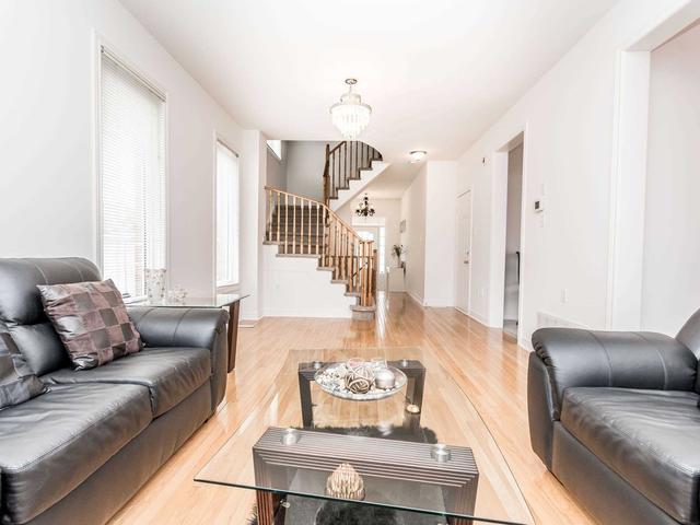 65 Southlake Blvd, House detached with 4 bedrooms, 4 bathrooms and 6 parking in Brampton ON | Image 2