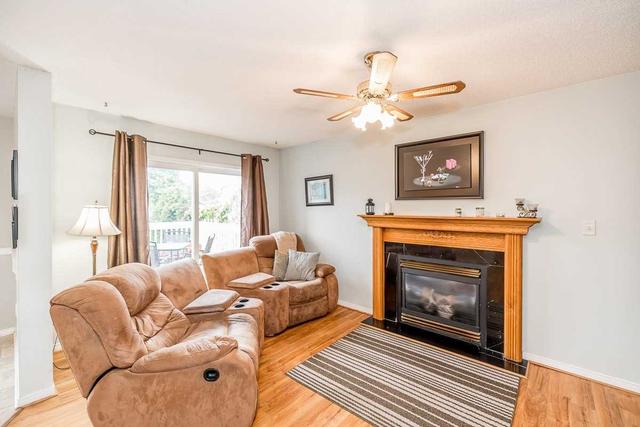 44 Peregrine Rd, House detached with 4 bedrooms, 3 bathrooms and 3.5 parking in Barrie ON | Image 8
