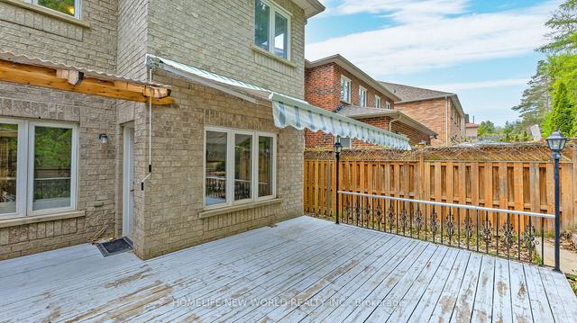 91 Gamble Glen Cres, House semidetached with 3 bedrooms, 3 bathrooms and 4 parking in Richmond Hill ON | Image 32