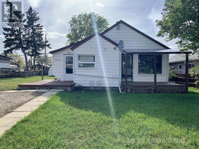 1130 15th Street, House detached with 2 bedrooms, 1 bathrooms and null parking in Wainwright AB | Image 1
