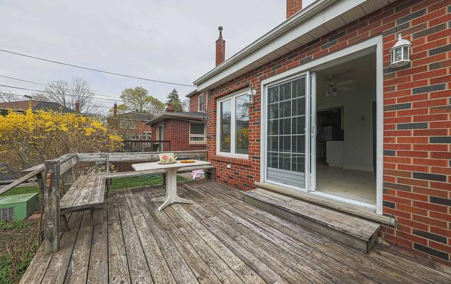 40 Beaufield Ave, House semidetached with 3 bedrooms, 2 bathrooms and 1 parking in Toronto ON | Image 19