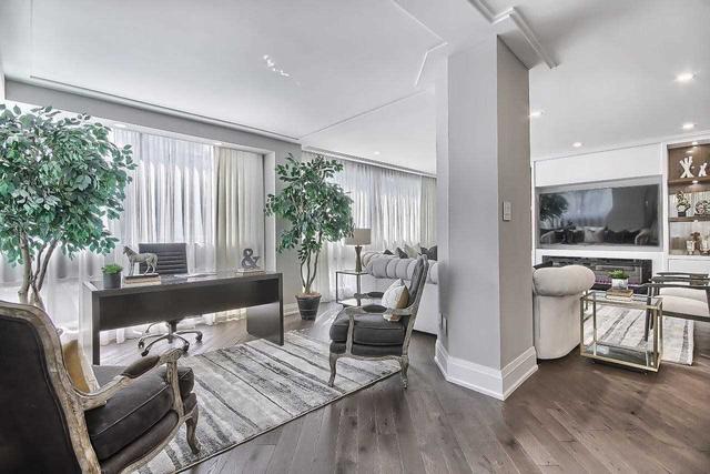 301 - 150 Heath St, Condo with 2 bedrooms, 2 bathrooms and 2 parking in Toronto ON | Image 4