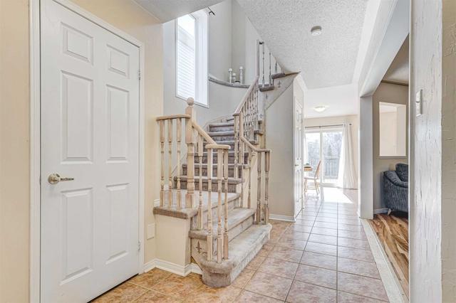 65 Lownie Crt, House detached with 3 bedrooms, 2 bathrooms and 5 parking in Clarington ON | Image 28