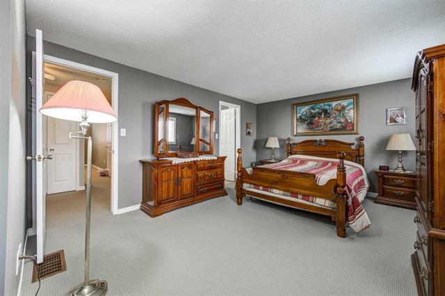 1675 Upper Gage Ave, Townhouse with 3 bedrooms, 2 bathrooms and 2 parking in Hamilton ON | Image 16