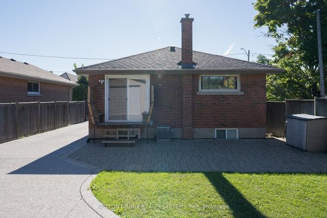 654 Upper Wentworth St, House detached with 3 bedrooms, 2 bathrooms and 7 parking in Hamilton ON | Image 14