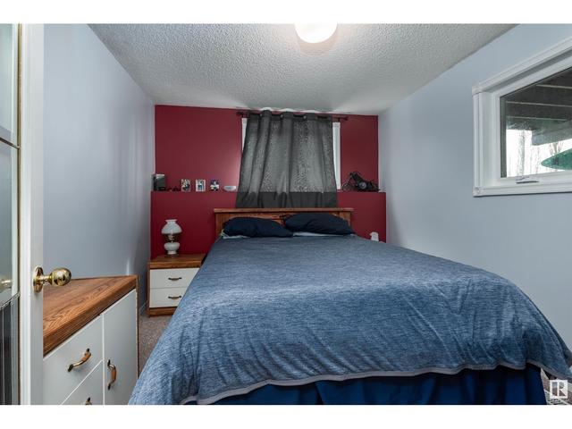 76 Highcliff Rd, House detached with 5 bedrooms, 3 bathrooms and null parking in Edmonton AB | Image 26
