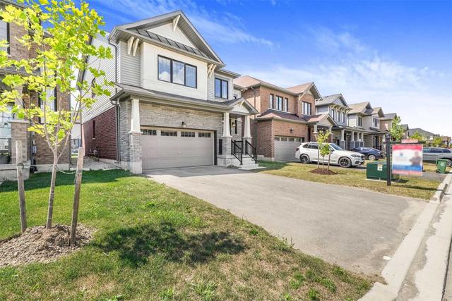 32 Cactus Cres, House detached with 4 bedrooms, 3 bathrooms and 4 parking in Hamilton ON | Image 12