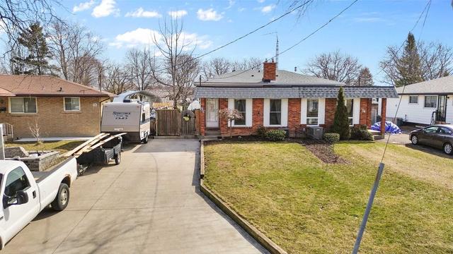 36 Knightwood Dr, House semidetached with 3 bedrooms, 1 bathrooms and 3 parking in St. Catharines ON | Image 1