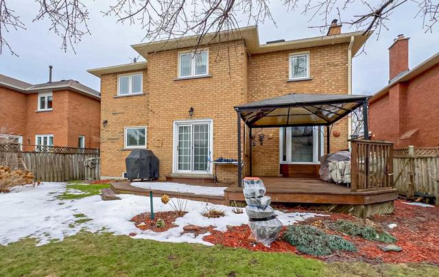 17 Goodwood Dr, House detached with 4 bedrooms, 3 bathrooms and 4 parking in Whitby ON | Image 19