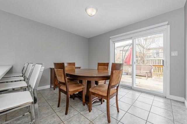 50 Clythe Creek Drive, House detached with 3 bedrooms, 3 bathrooms and 4 parking in Guelph ON | Image 3