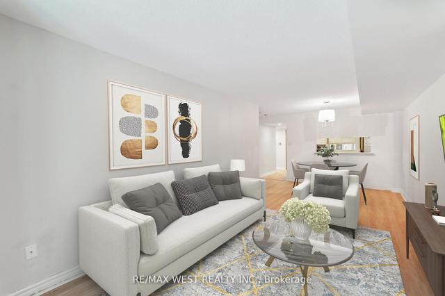 303 - 33 University Ave, Condo with 1 bedrooms, 2 bathrooms and 0 parking in Toronto ON | Image 9