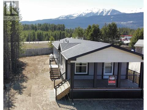 1471 - 8th Place, House other with 1 bedrooms, 2 bathrooms and null parking in Valemount BC | Card Image
