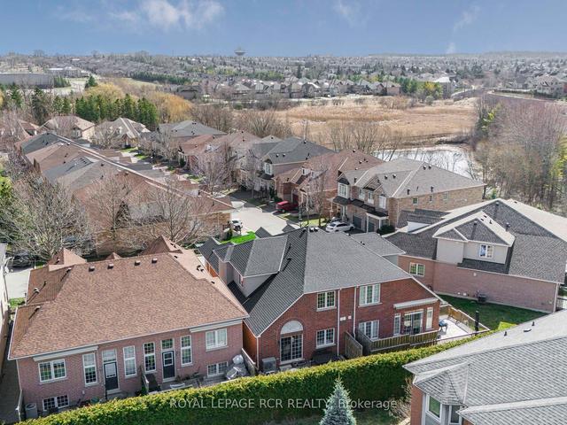 558 Tapestry Lane, Condo with 2 bedrooms, 3 bathrooms and 2 parking in Newmarket ON | Image 31