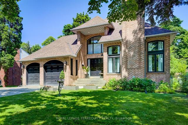 11 Blaketon Rd, House detached with 4 bedrooms, 3 bathrooms and 6 parking in Toronto ON | Image 1